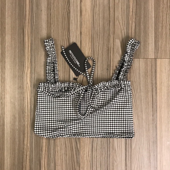 PrettyLittleThing Tops - NWT Pretty little thing plaid ruffled crop top